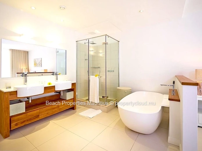 Luxury Waterfront Apartment for Rent | La Balise Marina, Black River