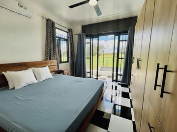 6 Bedroom Villa