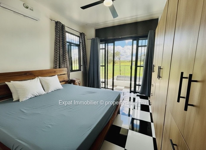 3-Bedroom Flat Overlooking The Garden And Swimming Pool – Near Azuri