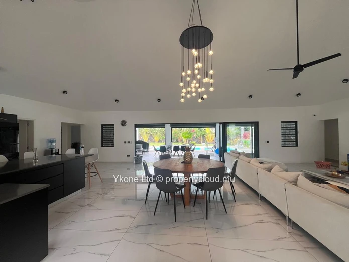 Villa For Sale In Tamarin