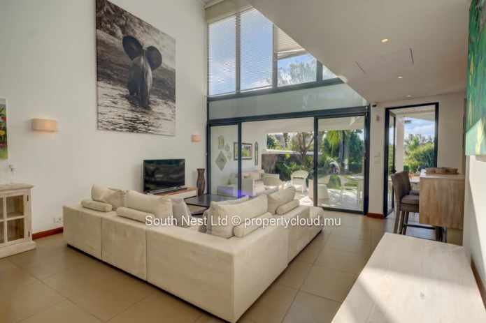 A rare property, both elegant and private, fully dedicated to an exceptional lifestyle