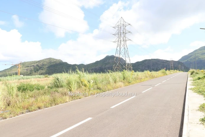 Exceptional residential plot with sea and mountain views. 