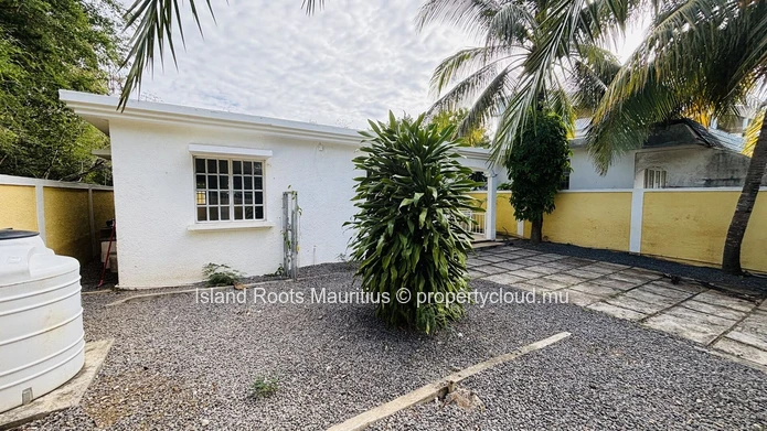 À Vendre – Maison À Trou Aux Biches