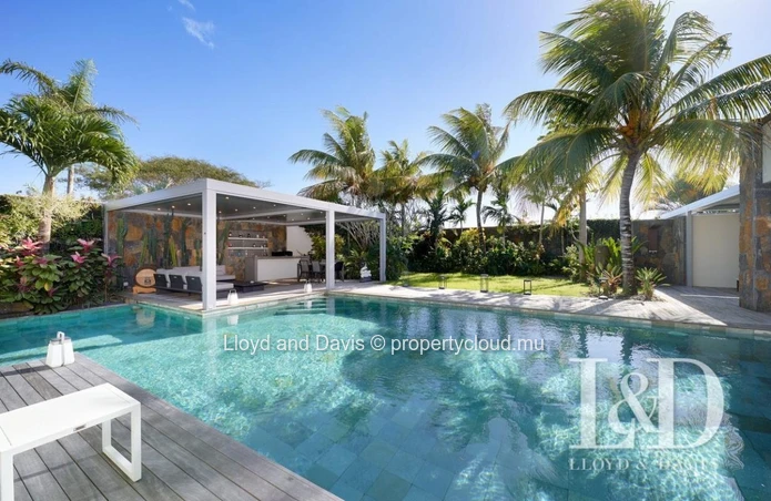 Villa de prestige avec piscine chauffée