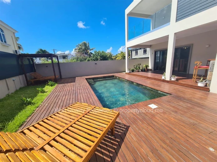 Stunning 5-Bedroom Villa with Pool for Rent in Pereybere, Grand Baie