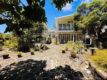 7 Bedroom House