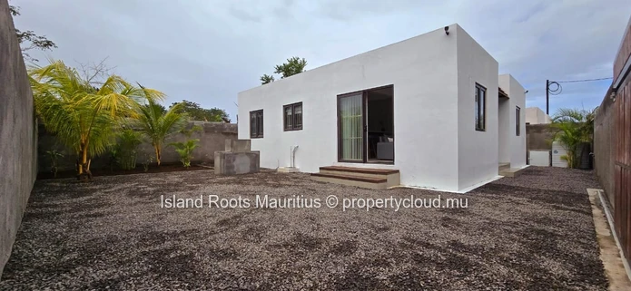 Charming House for Sale in Calodyne!
