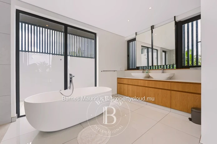MONT CHOISY - Villa sur Golf - 4 Chambres