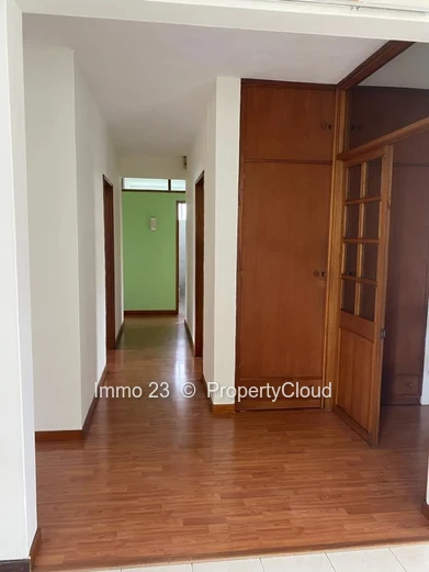Maison / Villa - 6 chambres - Quatre Bornes - Ref. MA89665VE