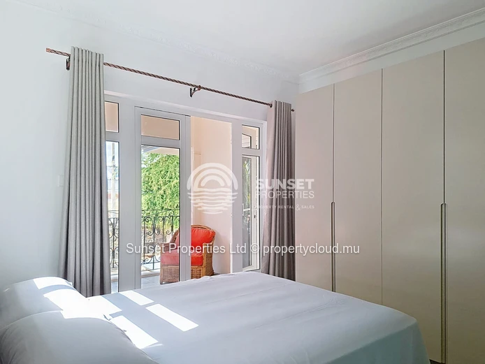 Renovated Penthouse | 3 Bedrooms | Quiet Residential Neighborhood