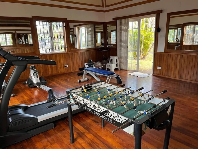 Villa Spacieuse de 3 Chambres en Suite dans Résidence Sécurisée