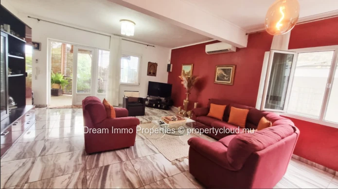 Spacieuse Villa Familiale Proche Mer Au Cœur De Flic En Flac – Ile Maurice