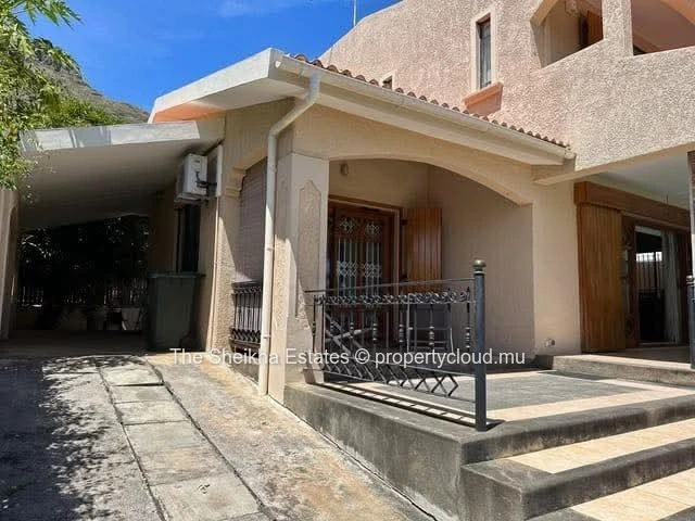 Charmante Maison Familiale Avec Piscine Privée À Louer – Black Rock