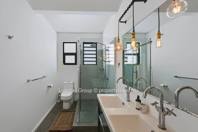 Pereybere – Exceptional Beachfront Penthouse