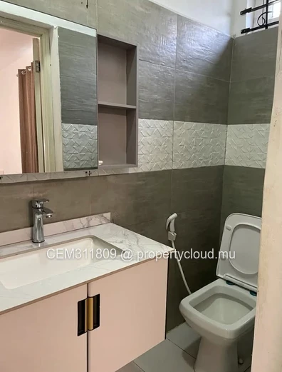 Appartement moderne de 3 chambres au rez-de-chaussée à vendre à Pereybere 