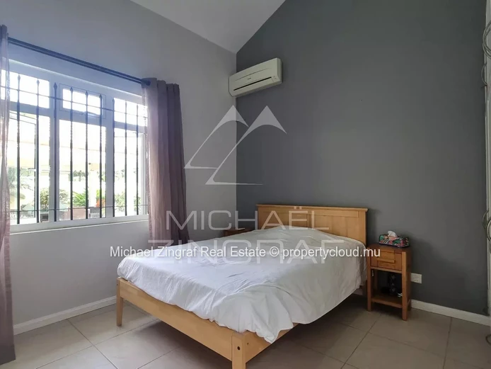 Elegant 4-Bedroom Villa with Pool in Black River