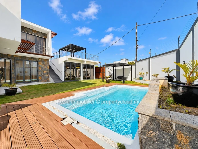 Modern Villa With Garage
