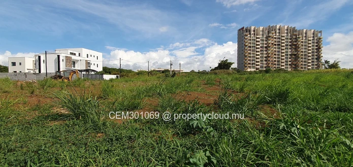Terrain résidentiel de 22.51 Perches à vendre, Sodnac