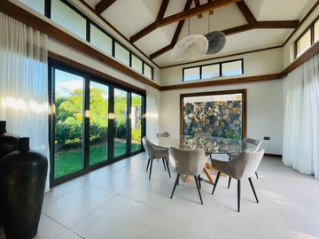4 Bedroom Villa