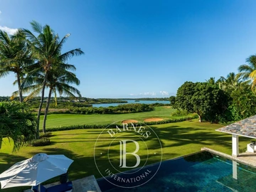 6 Bedroom Villa