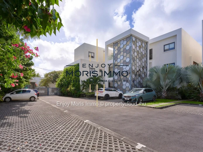 3-bedroom apartment in Pointe aux Canonniers