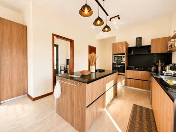 4 Bedroom Villa
