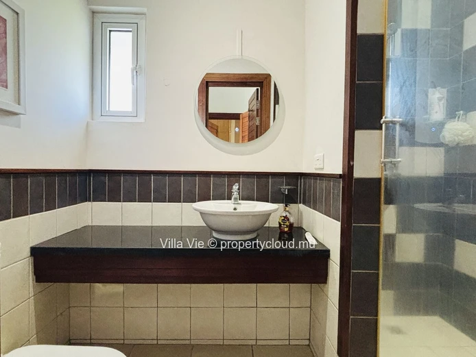 Bain Boeuf - Agréable duplex de 3 chambres avec piscine commune (Mandat exclusif)