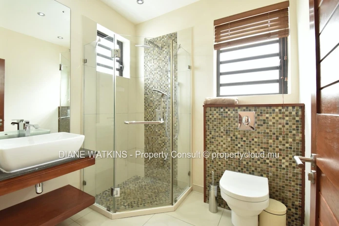 Beachfront Ground-Floor Apartment