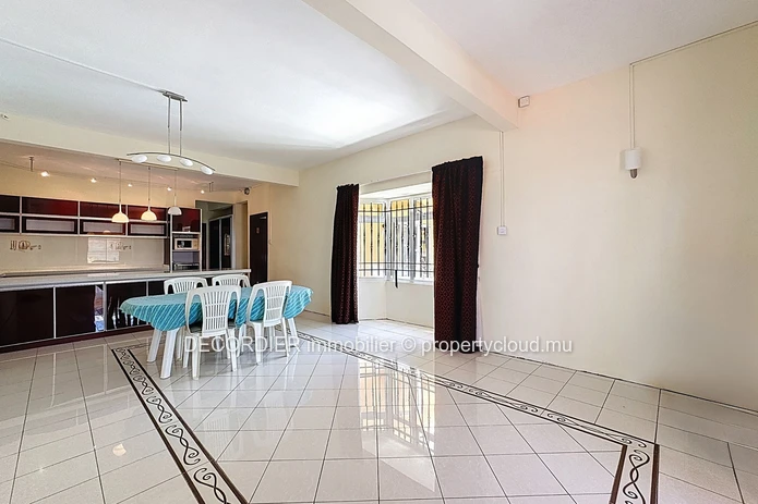 Houses for sale in Pereybere