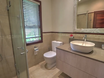 Spectacular colonial-style 4-bed villa 