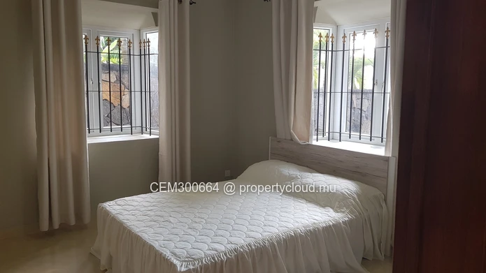  Appartement meublé au rez-de-chaussée à louer – Trou aux Biches