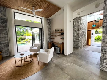 4 Bedroom Villa