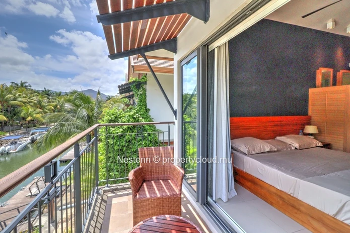 Comfortable 3 bedroom semi-detached villa sold with boat mooring
