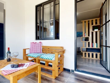 6 Bedroom Apartment
