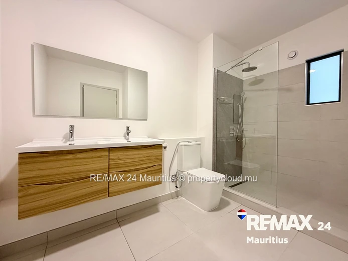 Contemporary & Stylish New Apartment in Moka