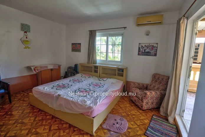 Traditional seafront villa with 3 bedrooms