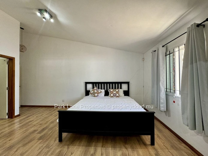 Villa moderne en quartier prisé
