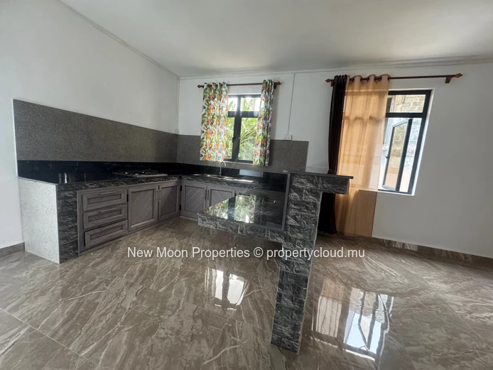 3bedroom apartment for rent on main road