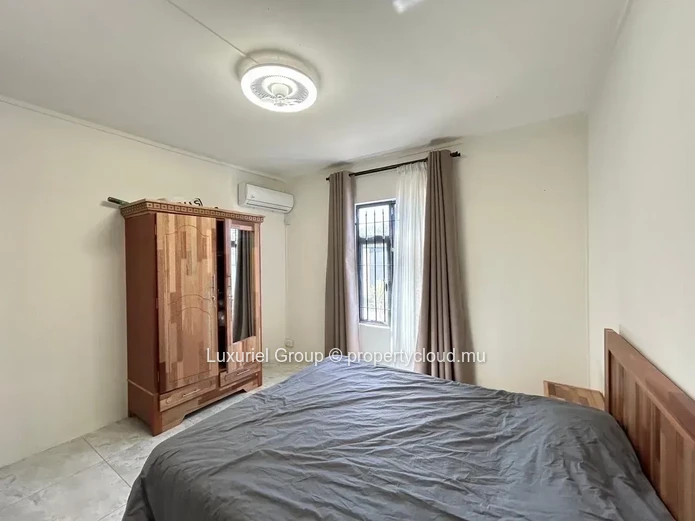 Modern 4-Bedroom Villa with Swimming Pool – Pereybere