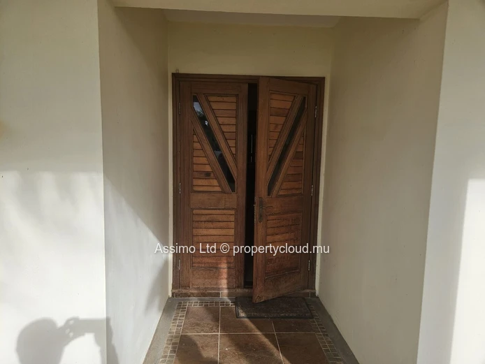 Spacious 5-bedroom family home for sale in Le Mahe, BEAU VALLON.