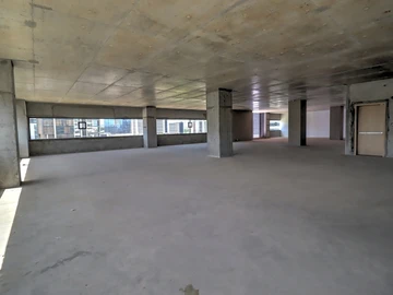 Office space of 591.15 sqm in the Centre close to metro