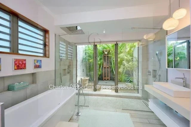 Villa de 3 chambres en suite - Une signature résidentielle à Balaclava