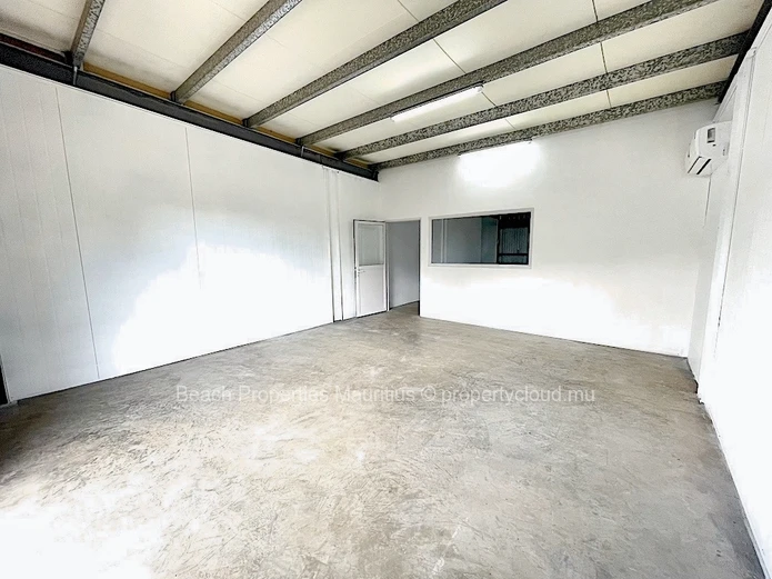 75m² Commercial / Retail / Office space in Black River
