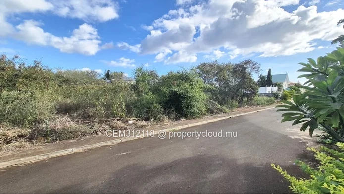 Terrain Résidentiel à Vendre – Flic en Flac 