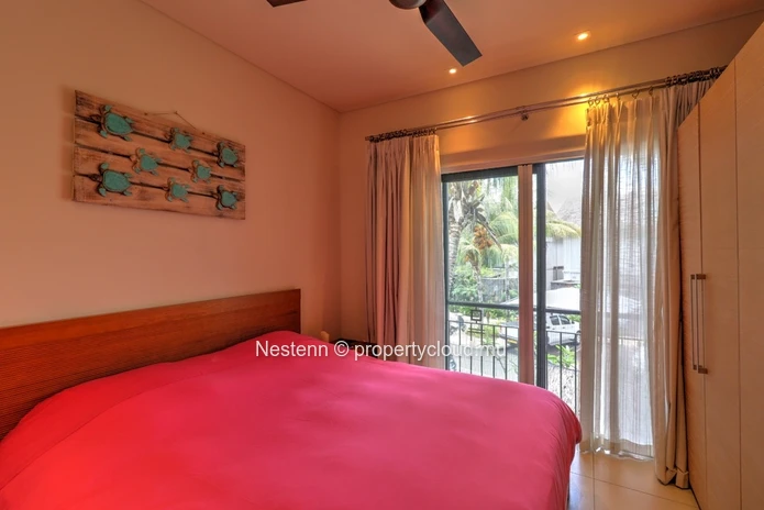 Comfortable 3 bedroom semi-detached villa sold with boat mooring