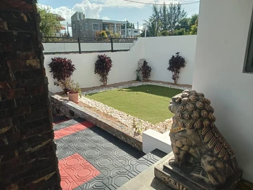 5 Bedroom Villa