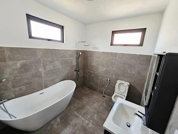 3 Bedroom Townhouse, Duplex