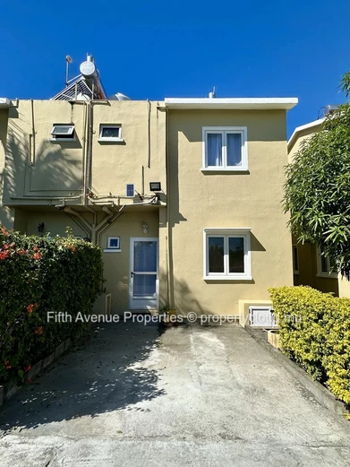 Two-bedroom duplex in a secure residence with swimming pool