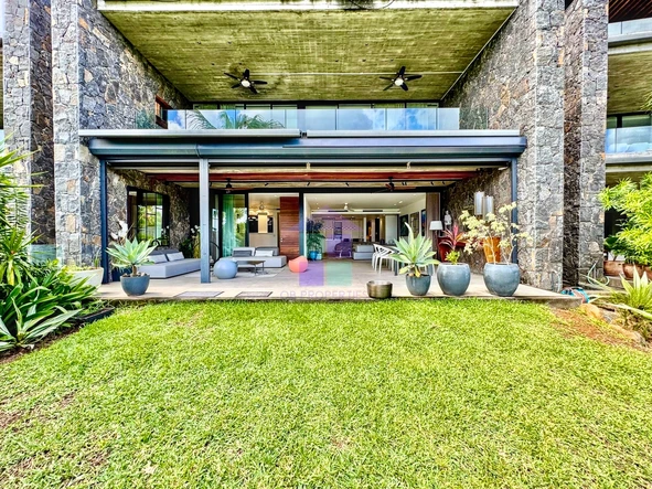 Exquisite 3 bedroom apt