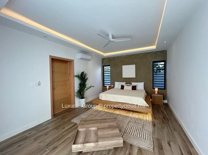 Bright Designer Standing Villa With Pool In Péreybère
